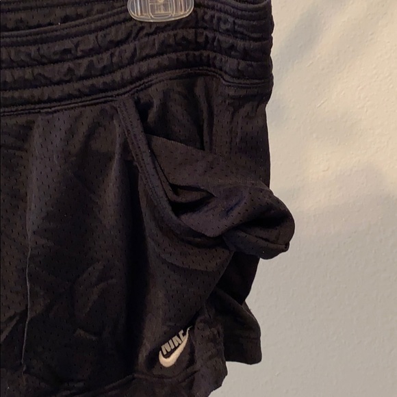 Shorts - Picture 4 of 4